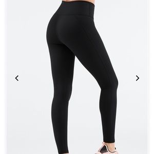 High Waisted Power Hold Leggings - Short